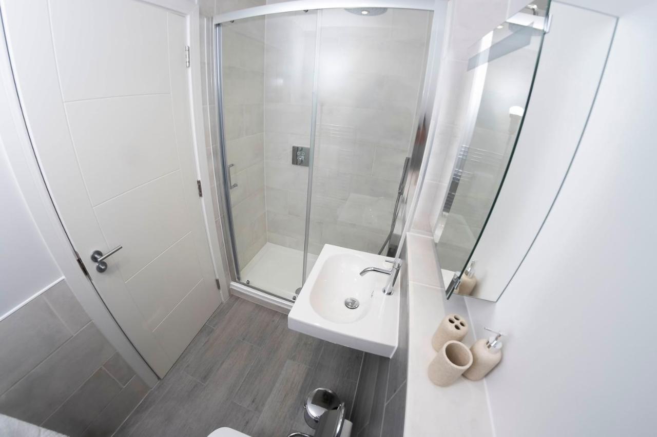 7 Putsborough - Luxury Apartment At Byron Woolacombe, Only 4 Minute Walk To Woolacombe Beach! מראה חיצוני תמונה